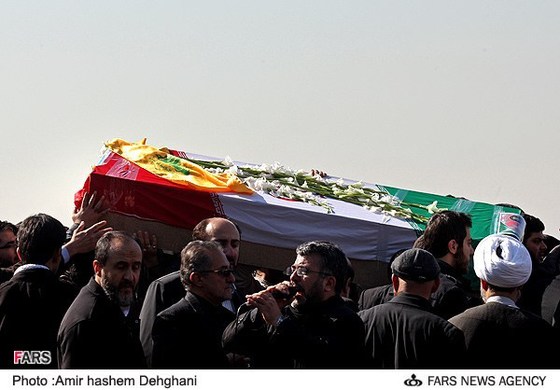 Hezbollah-flag-Shateri-coffin.jpg