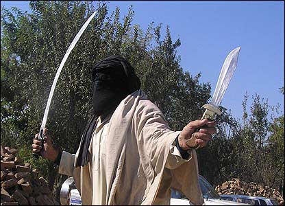 Pictures Pakistan on Pakistan Swat Taliban Sword 11052007 Jpg